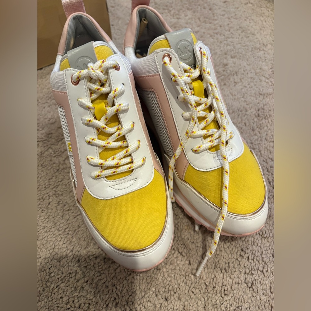 MICHAEL KORS Maddy Trainer Sneakers US 7 Optic White $160NEW - Picture 7 of 14